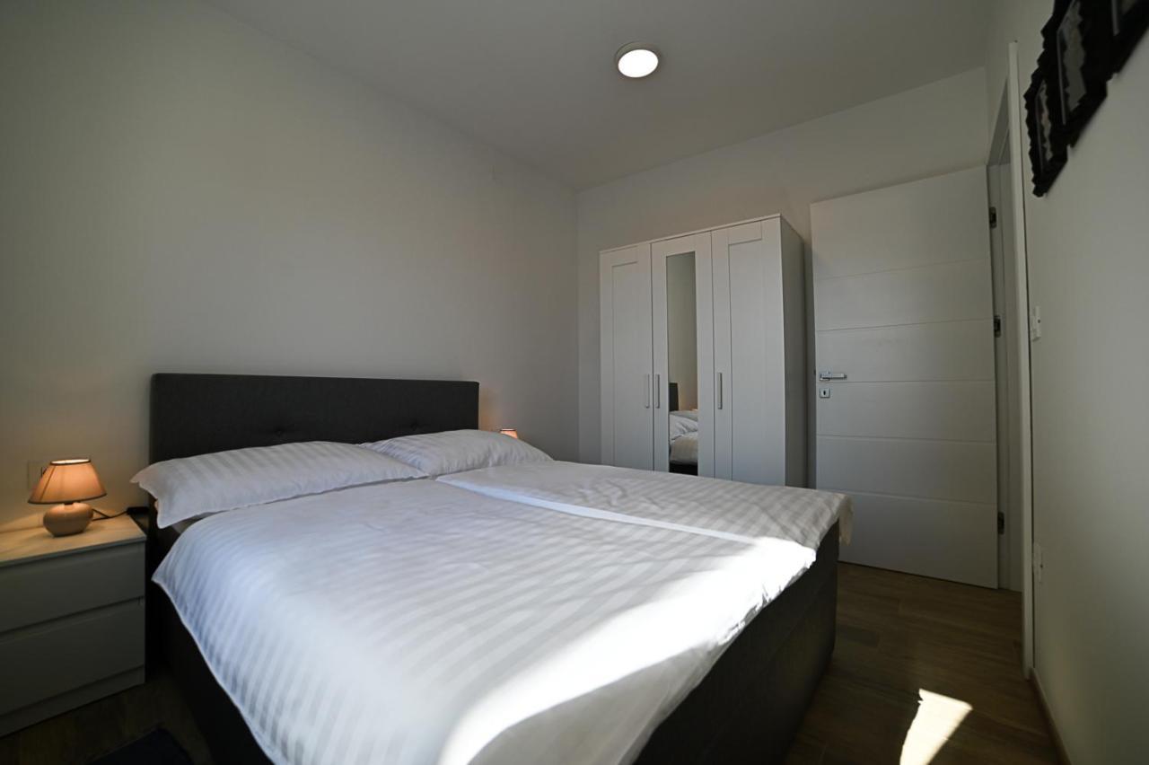 Apartment Perlitto ツレス エクステリア 写真