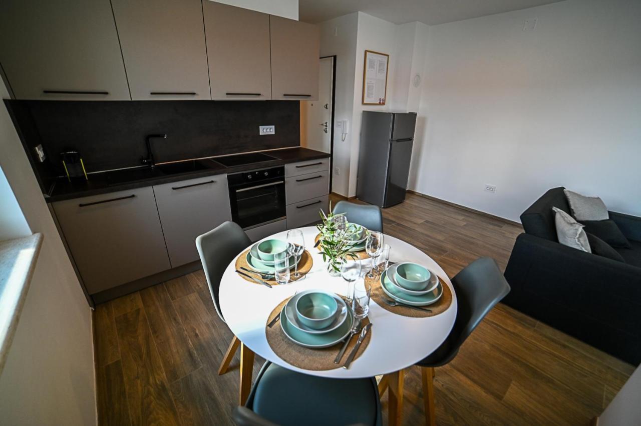 Apartment Perlitto ツレス エクステリア 写真