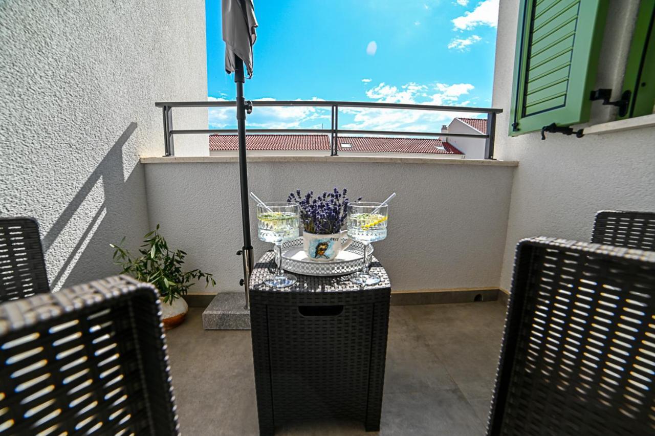 Apartment Perlitto ツレス エクステリア 写真